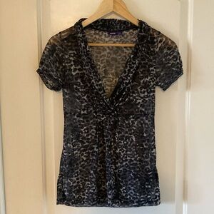 Mexx Short Sleeve Lace Trim Sheer blouse animal print pullover size XS
